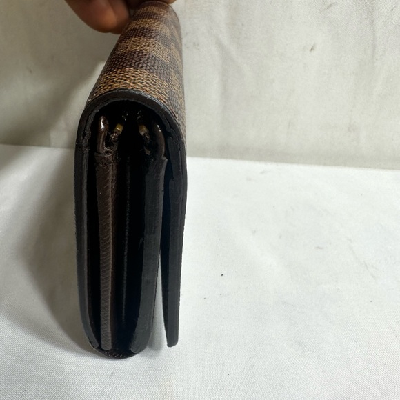 Louis Vuitton Wallet - Picture 11 of 11